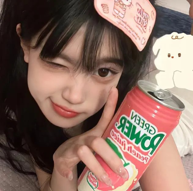 黑影窥窗